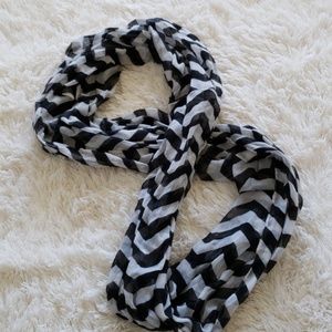Black & White Scarf